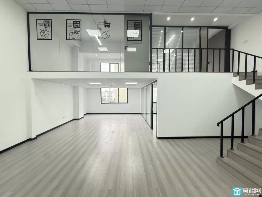 宁波集士港办公楼君寰科创中心大厦出租面积205平租金：5500/月