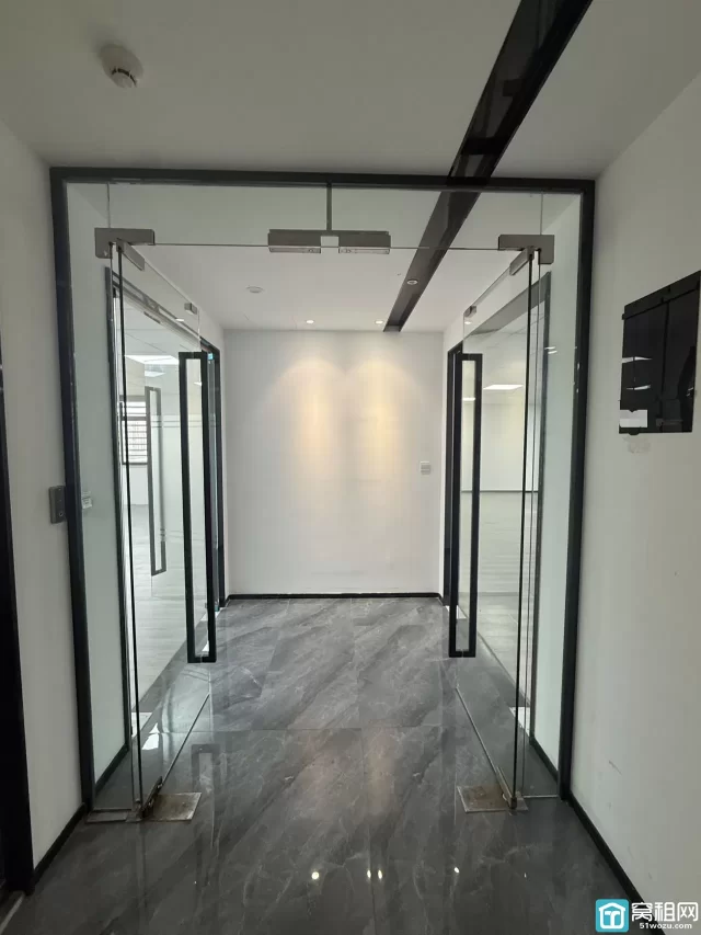 海曙区集士港君寰中心大厦出租：310平