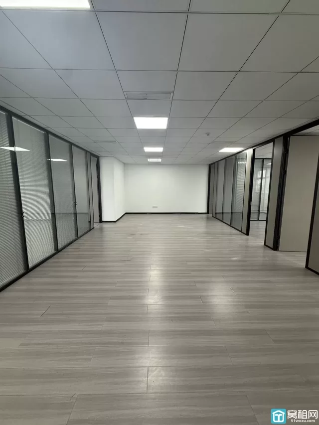 海曙区集士港君寰中心大厦出租：310平