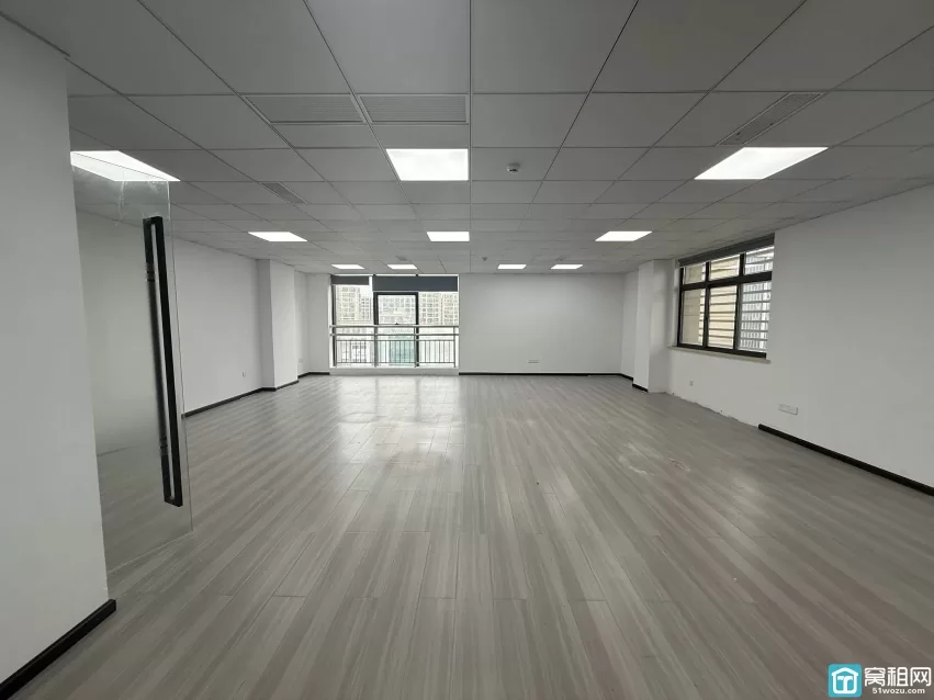 海曙区集士港君寰中心大厦出租：310平