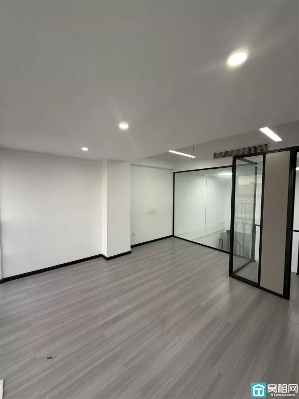 宁波海曙区集士港君寰科创中心办公楼81平米出租