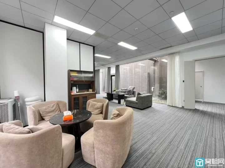 宁波明空间创业园 1+3楼办公好房 45平 +155平独立分层 私密性强，空间实用 办公接待两不误