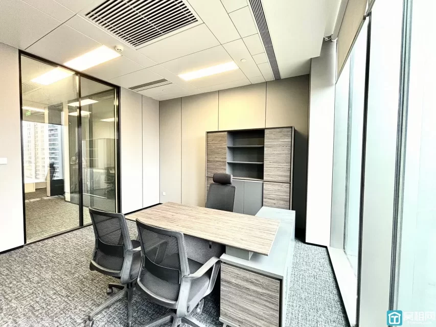 宁波塔建筑面积：115.23平米精装修办公室租赁租金3.0元/平