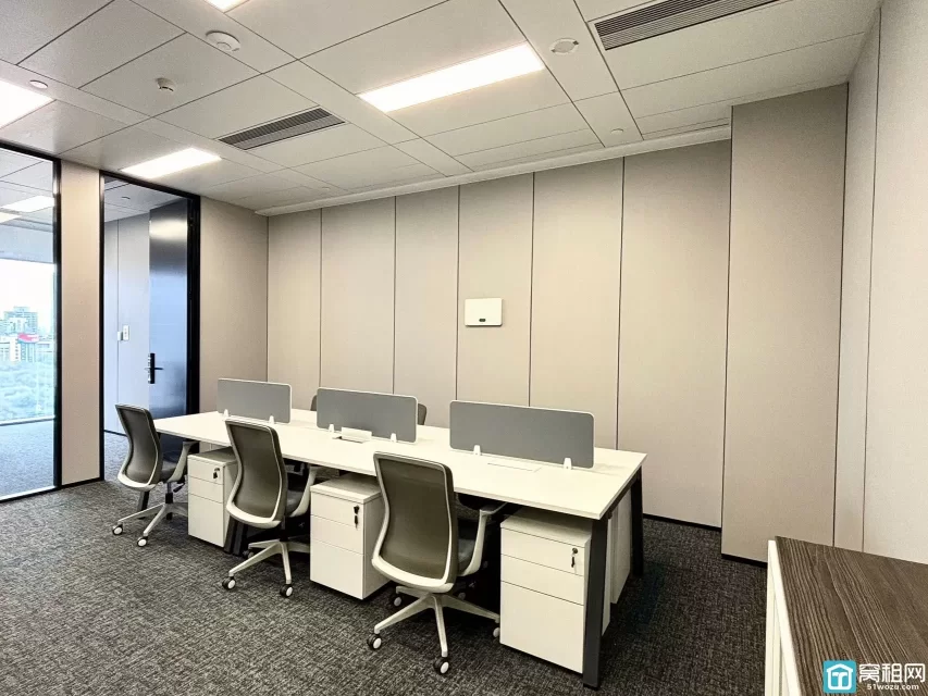 宁波塔建筑面积：115.23平米精装修办公室租赁租金3.0元/平