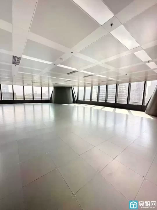 浙江第一高写字楼 宁波中心 房东直租 ​385平米出租写字楼，租金报价2.98！