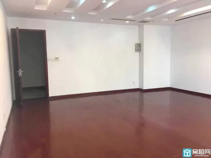 宁波南部商务区健宸大厦61平精装户型方正 定制2隔间办公室招租