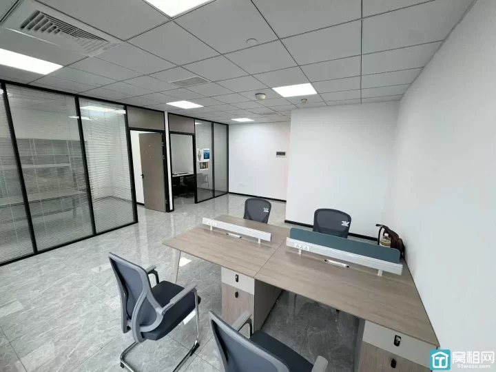 宁波鄞州区城南商务大厦 116㎡ 精装办公室 带家具｜拎包即用 视野开阔，采光超棒