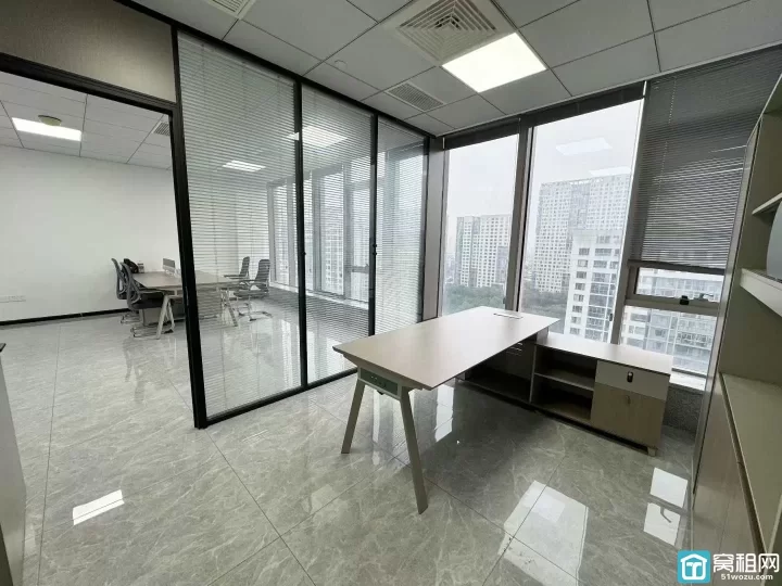 宁波鄞州区城南商务大厦 116㎡ 精装办公室 带家具｜拎包即用 视野开阔，采光超棒