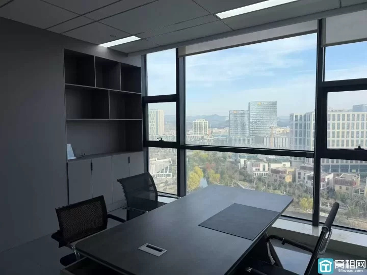 宁波前洋欣捷大厦4号线金山站，143平方，湖景，3隔间，全新柜子，带家具