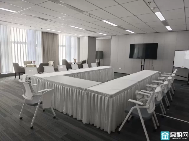 宁波鄞州区福明街道恒创中心大厦152平办公室出租1.9元/㎡/天（含税）