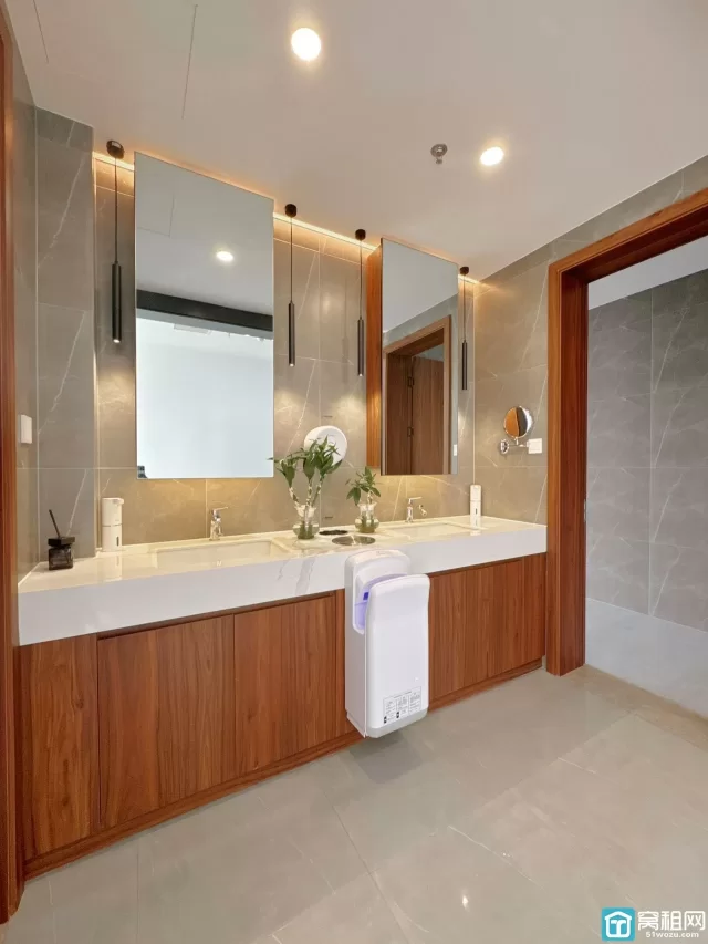 宁波鄞州区恒创中心149平米写字楼租金1.9元/㎡/天（含税）出租