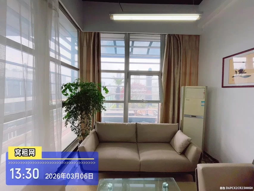 东部新城城投大厦对面宁波宁兴财富广场出租60平米办公室租金3800元