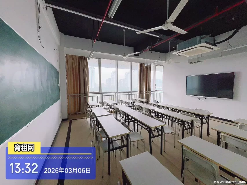 宁波宁兴财富广场大厦70平米办公室招租，月租金4200元