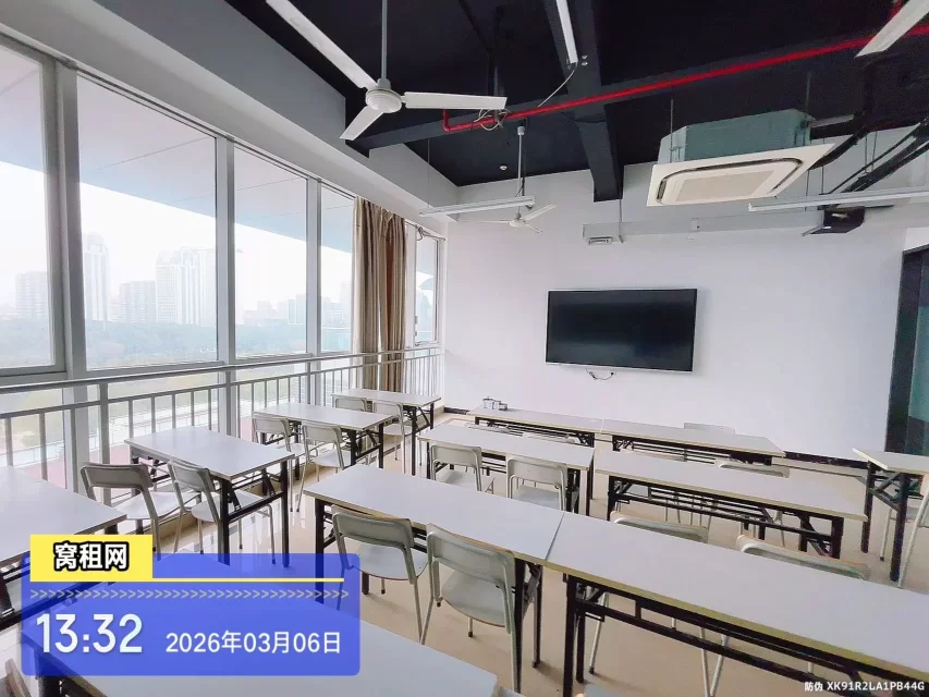 宁波宁兴财富广场大厦70平米办公室招租，月租金4200元