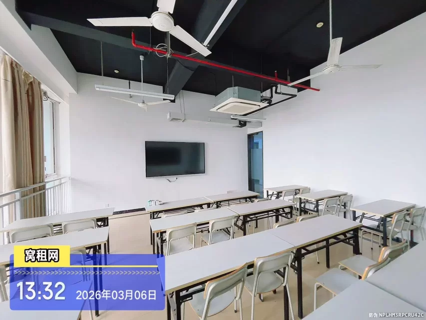 宁波宁兴财富广场大厦70平米办公室招租，月租金4200元