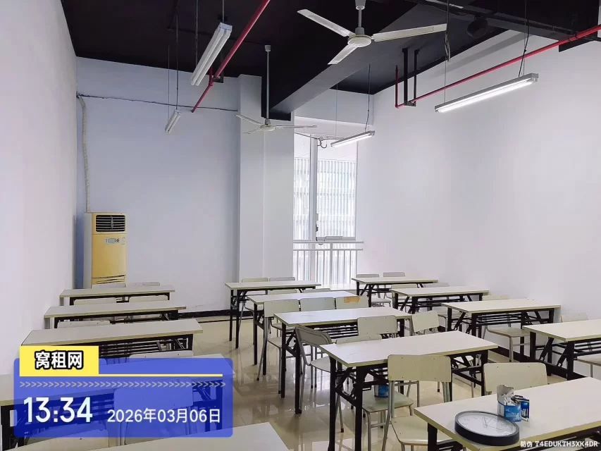 东部新城中银大厦隔壁宁波宁兴财富广场写字楼另外70平米办公室招租