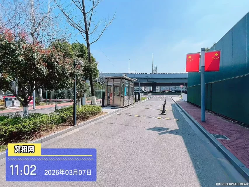 宁波富港电商城停车场收费