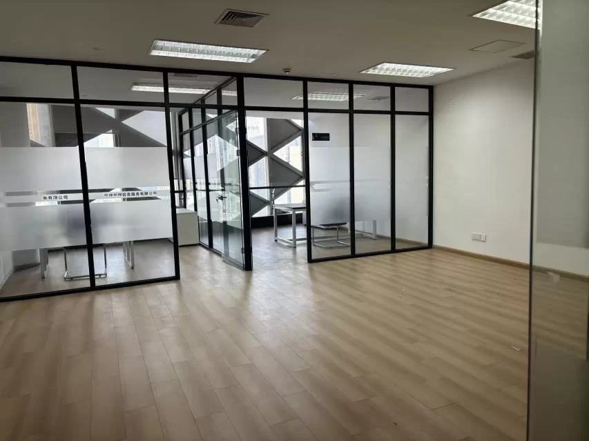 南部商务区南洋大厦南洋大厦11楼，面积98㎡，3400元/月不含税出租