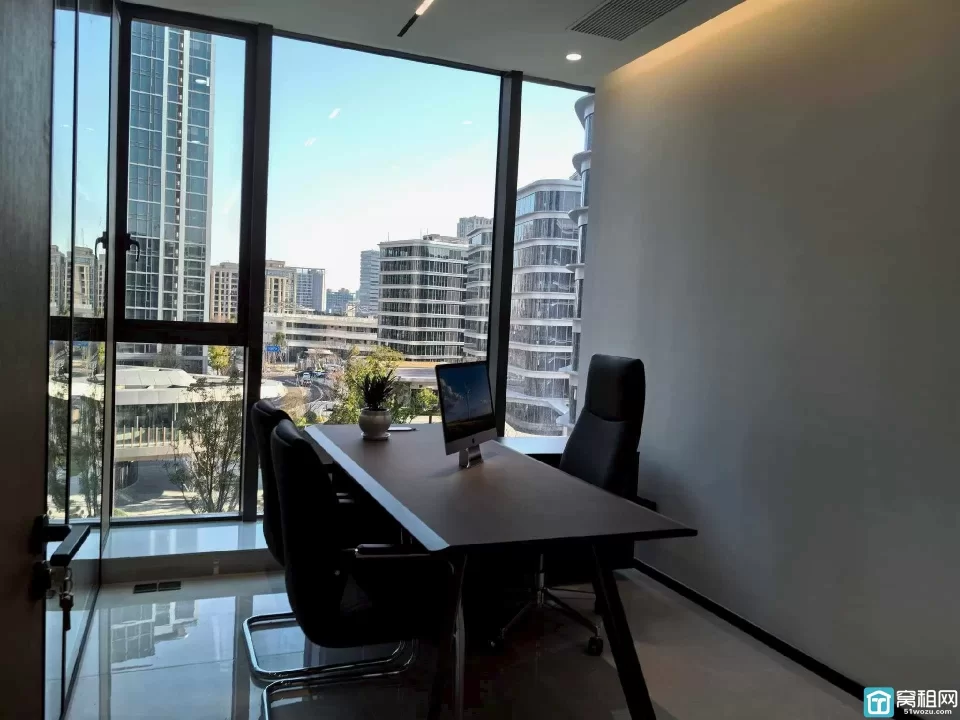 看江景！宁波明迪大厦120平米，朝南，带全套家具，地铁口位置！