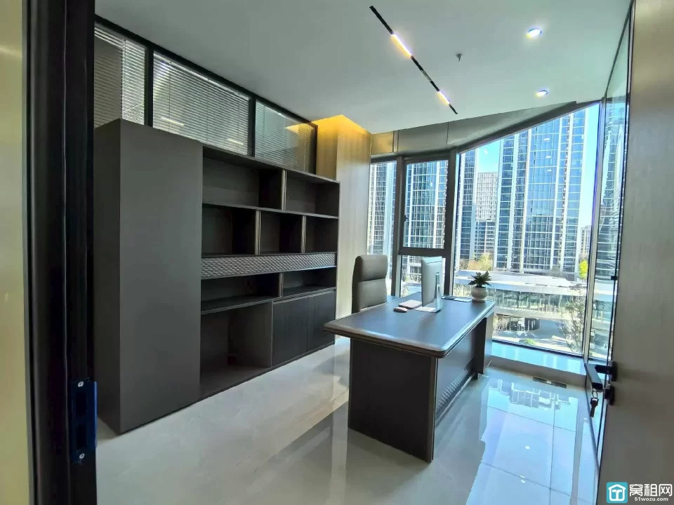 看江景！宁波明迪大厦120平米，朝南，带全套家具，地铁口位置！