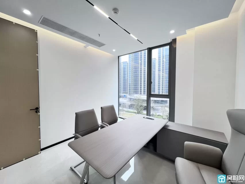 宁波研发园对面明迪大厦出租60平 电梯口朝南办公室