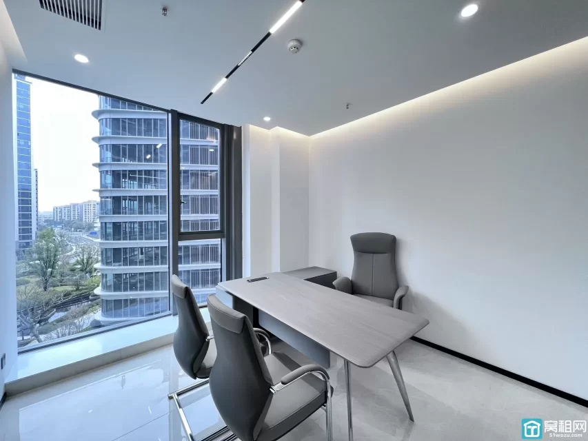 宁波研发园对面明迪大厦出租60平 电梯口朝南办公室