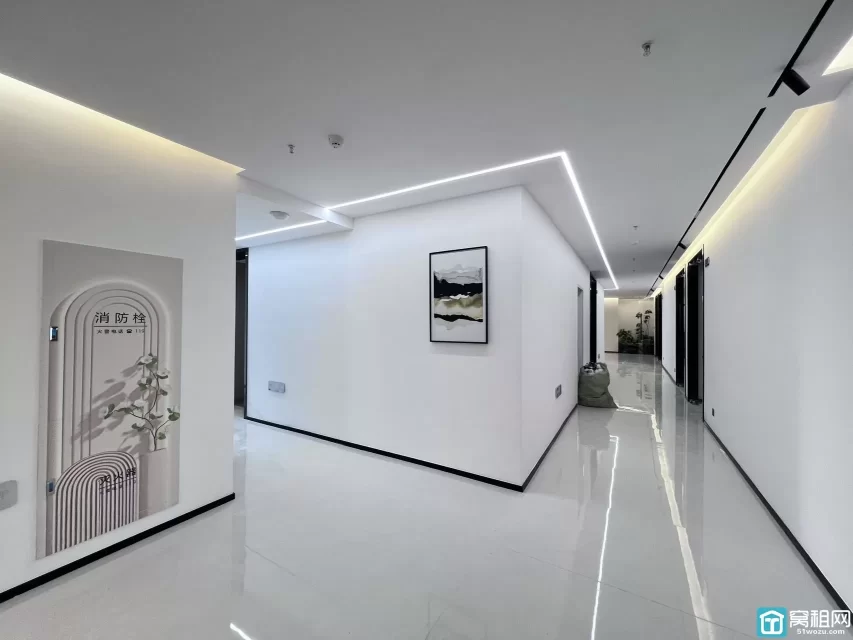 宁波研发园对面明迪大厦出租60平 电梯口朝南办公室