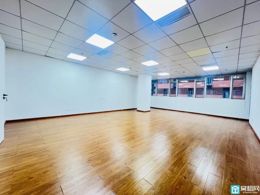 宁波水街美豪大厦93平朝北办公室出租