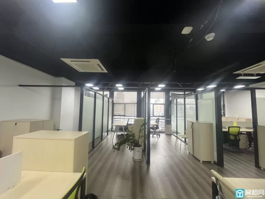 海曙区政府旁鼓楼地铁站附近和创大厦288.86平方米办公用房出租