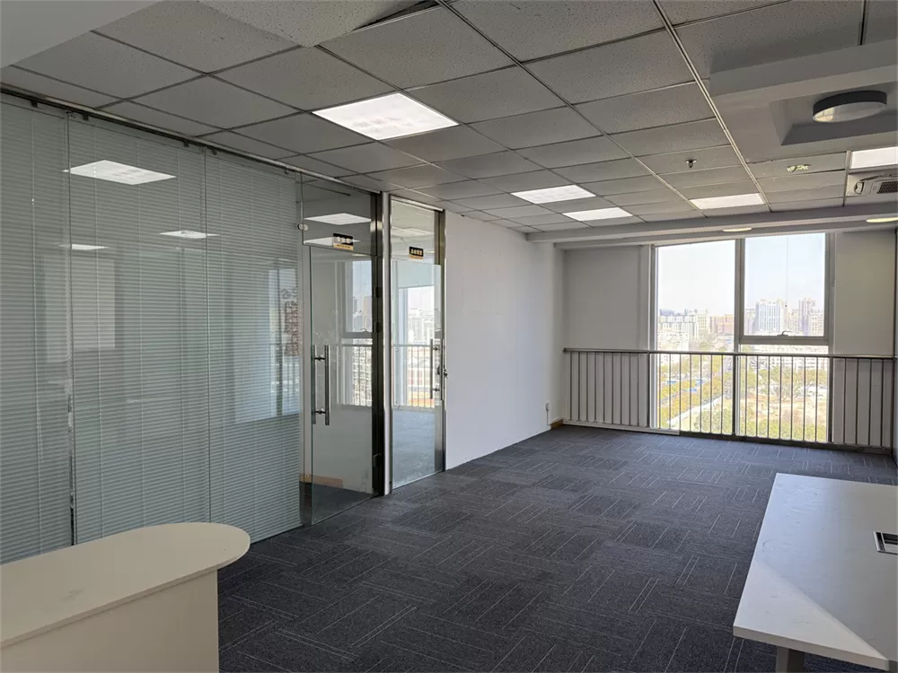 宁波银晨国际1号楼甲级写字楼主楼房东直租建筑面积170平方米