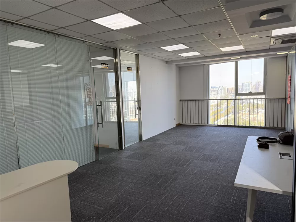 宁波银晨国际1号楼甲级写字楼主楼房东直租建筑面积170平方米