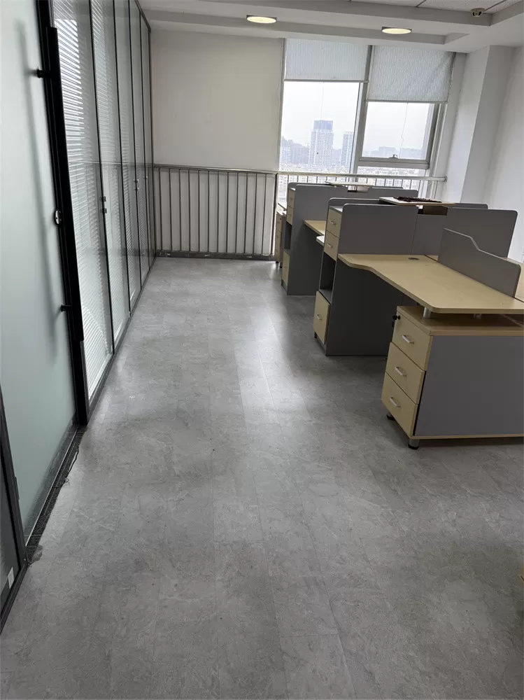 宁波银晨国际1号楼甲级写字楼主楼房东直租建筑面积170平方米