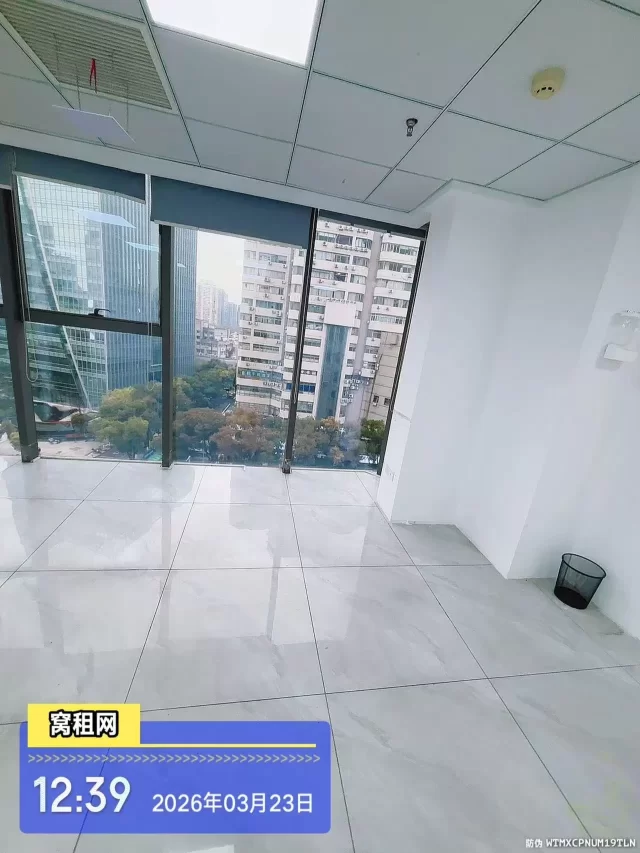 宁波天一广场环球中心大厦270平米办公楼出租多个隔间