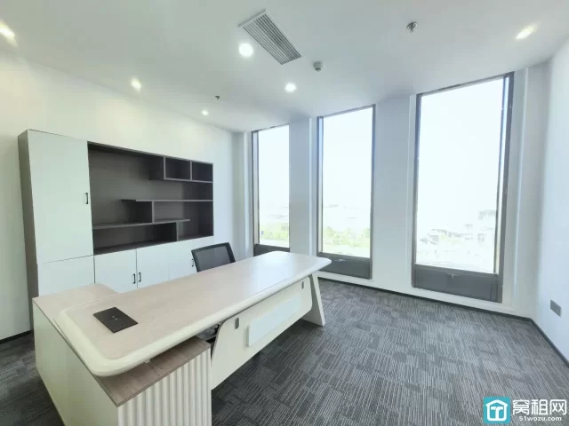 宁波万科云谷中心大厦95平米精装修办公室出租