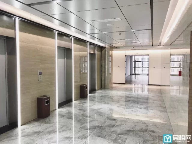 宁波恒凯大厦 61平方 4+1工位  朝东 3700元/月 （包含水电物业网络家具）