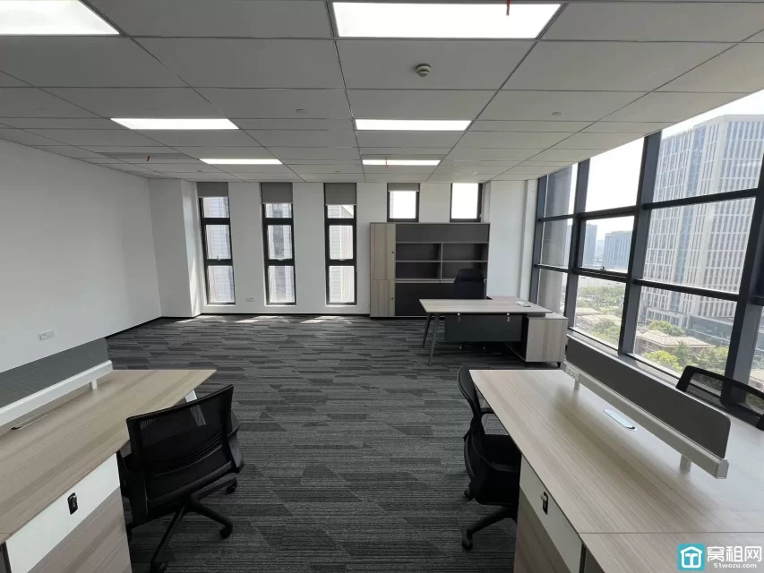 宁波前洋写字楼恒凯大厦 94平方  东南朝向 5800元/月（含水电物业、除空调）