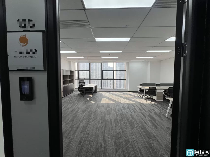 宁波恒凯大厦 108平方  西南 租金6800元/月 （包含水电物业网络家具）