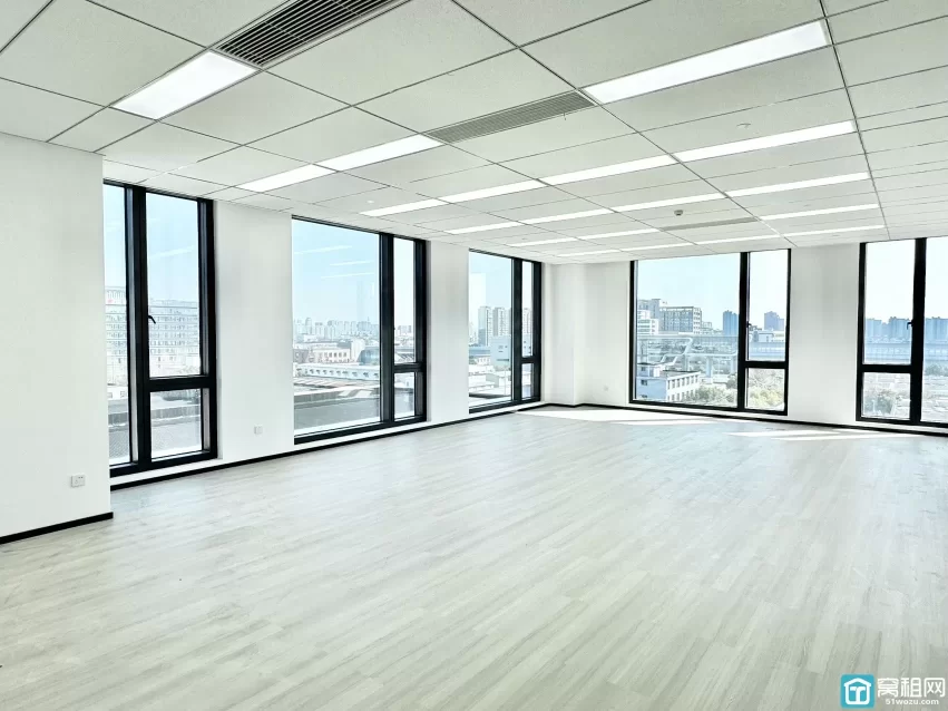 宁波姜山恒凯山河大厦148平米出租单价1.5元/平/天，6747元/月