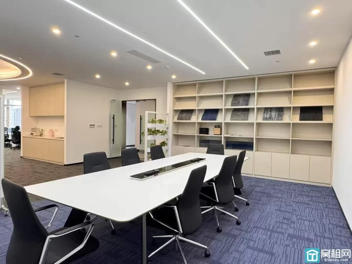 宁波东部新城环合中心340平全新装修 带家具 拎包办公