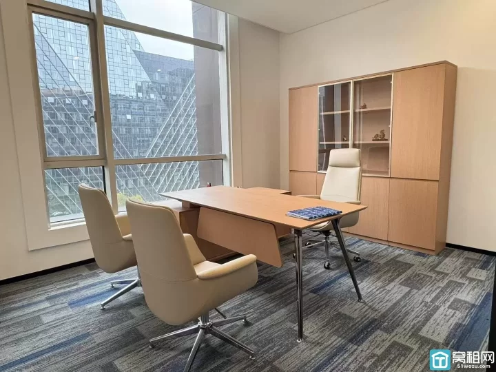 宁波东部新城环合中心340平全新装修 带家具 拎包办公