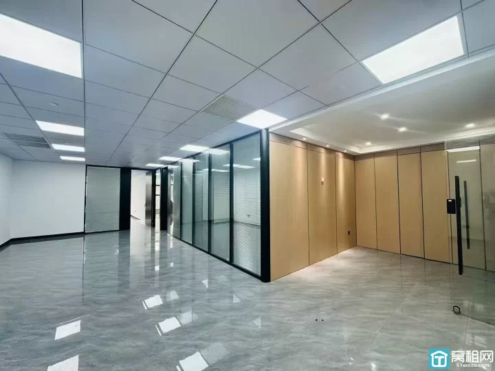 宁波城南A座208平 价格8500元全新装修  3隔间