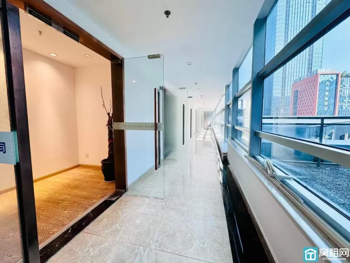 宁波南部商务区水街大厦大通间面积70平，单价只要1.2元