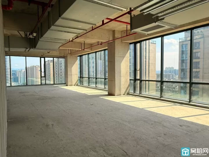 东部新城 恒创上品 1000平米办公室火热招商全景落地窗定制装修