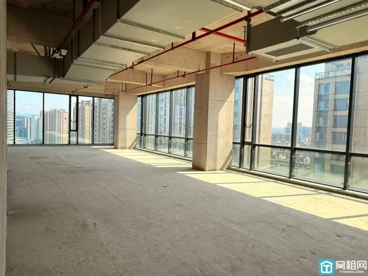 东部新城 恒创上品 1000平米办公室火热招商全景落地窗定制装修