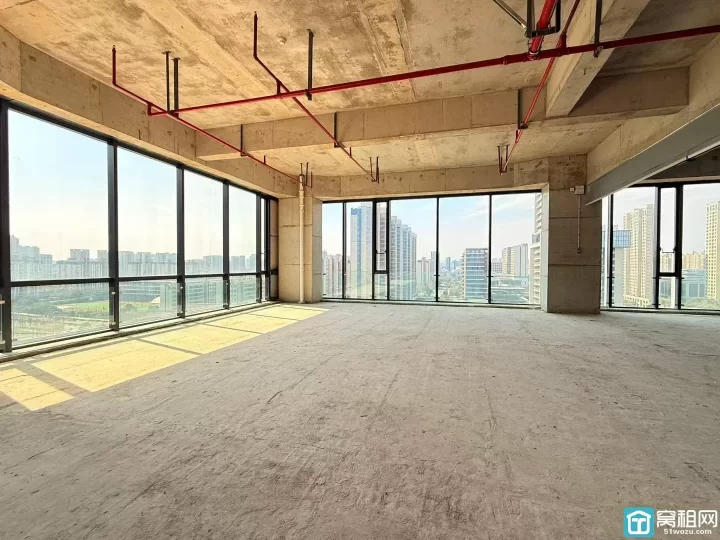 东部新城 恒创上品 1000平米办公室火热招商全景落地窗定制装修