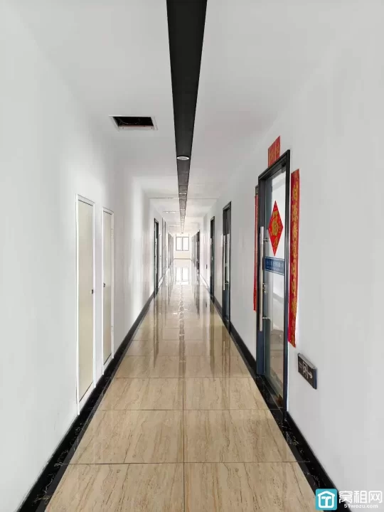 宁波潘火下应核心写字楼和悦科技大厦｜特价办公室2000全包43.6㎡朝南小户型，采光通透