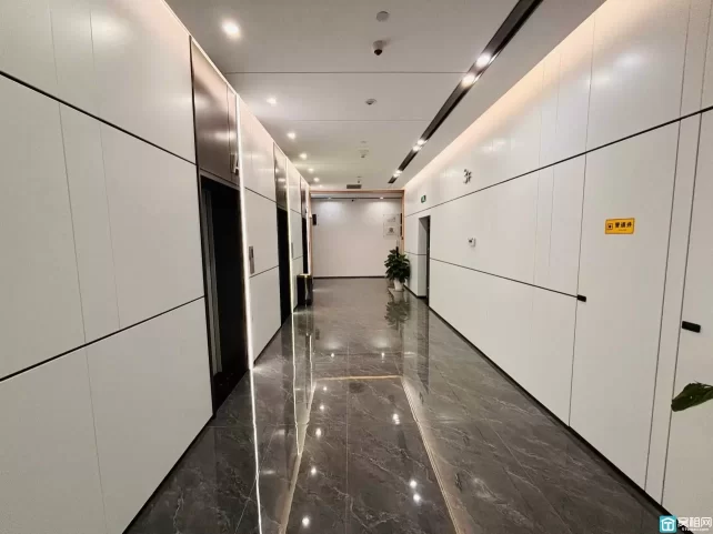 海曙龙湖天街对面面积75平方 精装 全面交付 写字楼4100元/月出租