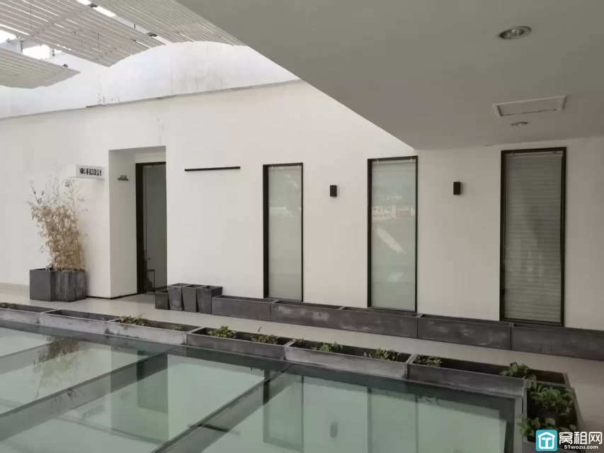 宁波市鄞州区 天童北路1501号麒麟大厦北楼面积151平米4200元出租