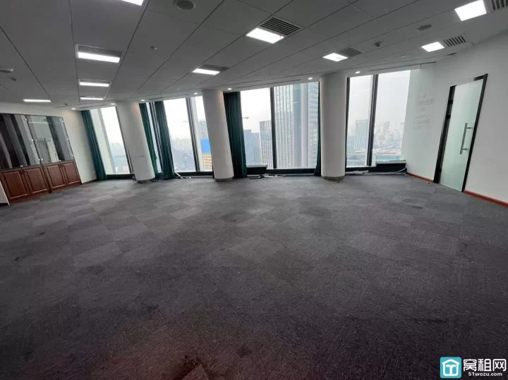 宁波东部新城中银大厦面积203平米办公室出租