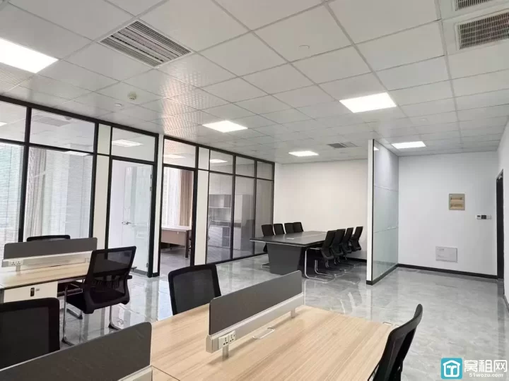 高新区小户型首选130平 可容纳8-12个员工位 全落地玻璃窗 单价1.6含税出租